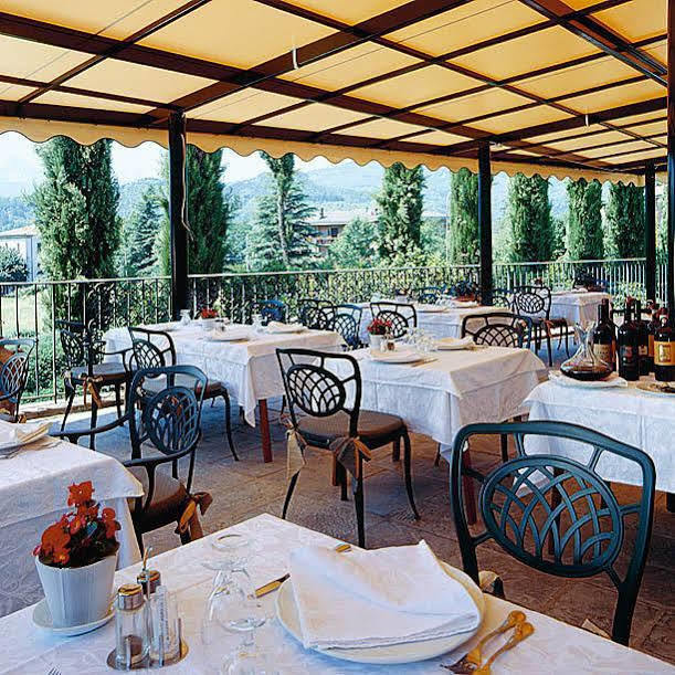 Hotel Ristorante La Lanterna Castelnuovo di Garfagnana Exterior photo